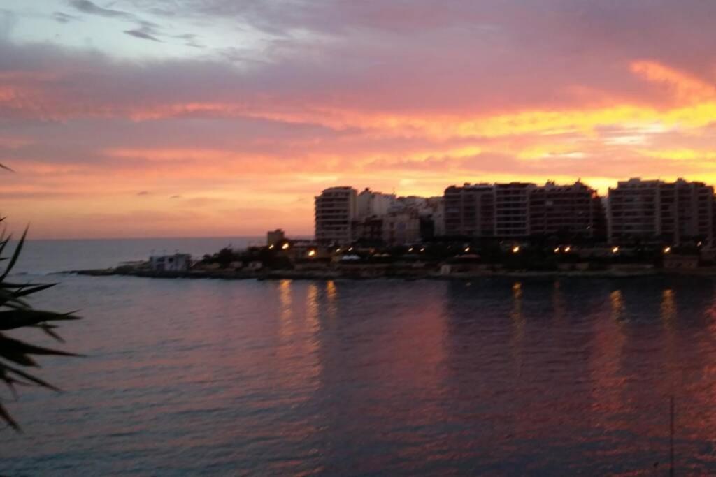 St Julians' Sea Front, Spectacular View, Apartment Saint Julian's Exterior photo